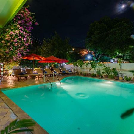 Five Rose Siem Reap Hostel Bagian luar foto