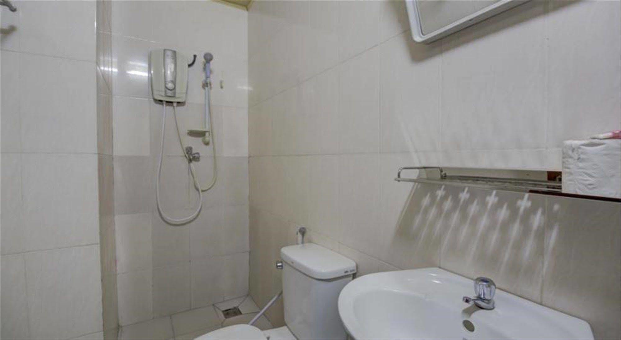 Five Rose Siem Reap Hostel Bagian luar foto