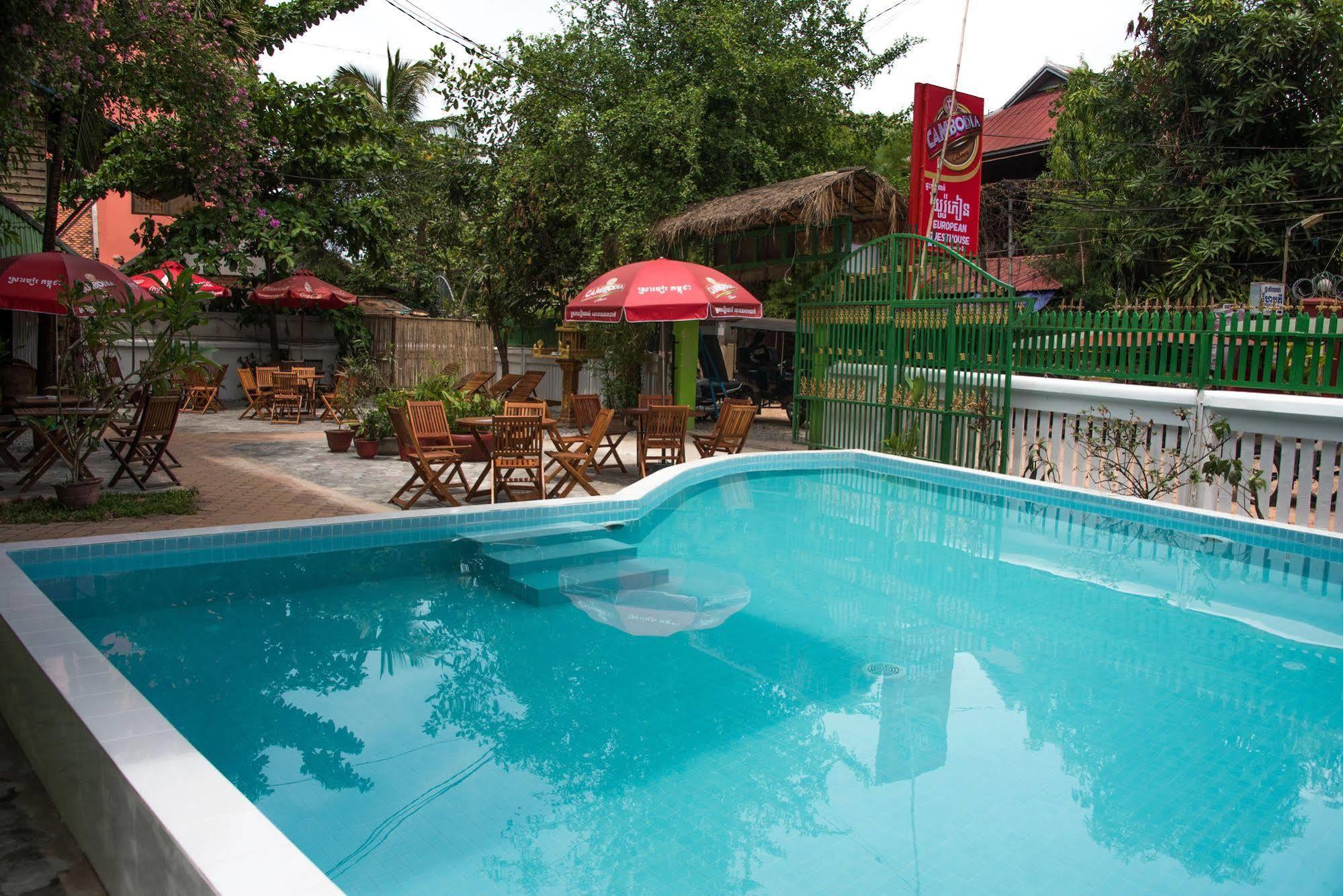 Five Rose Siem Reap Hostel Bagian luar foto