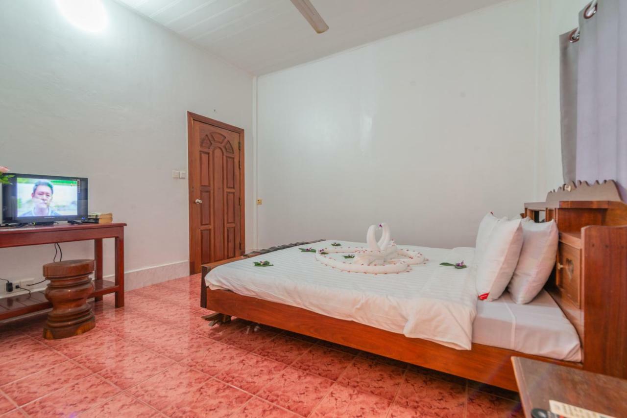 Five Rose Siem Reap Hostel Bagian luar foto