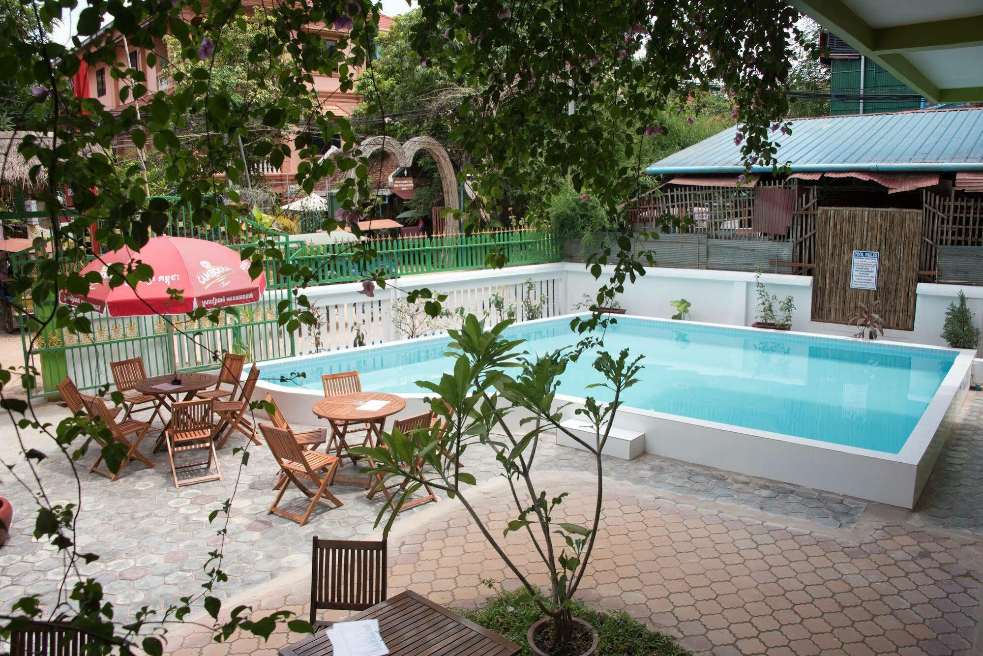 Five Rose Siem Reap Hostel Bagian luar foto