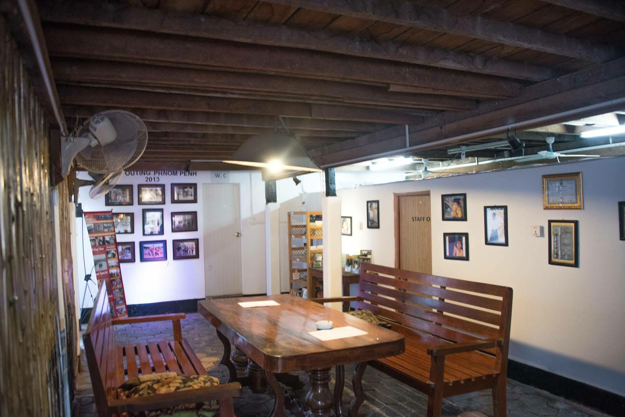 Five Rose Siem Reap Hostel Bagian luar foto