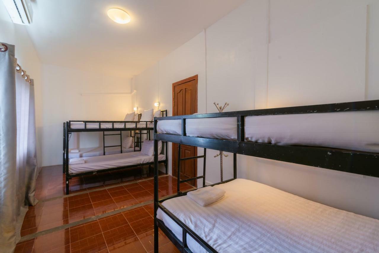 Five Rose Siem Reap Hostel Bagian luar foto