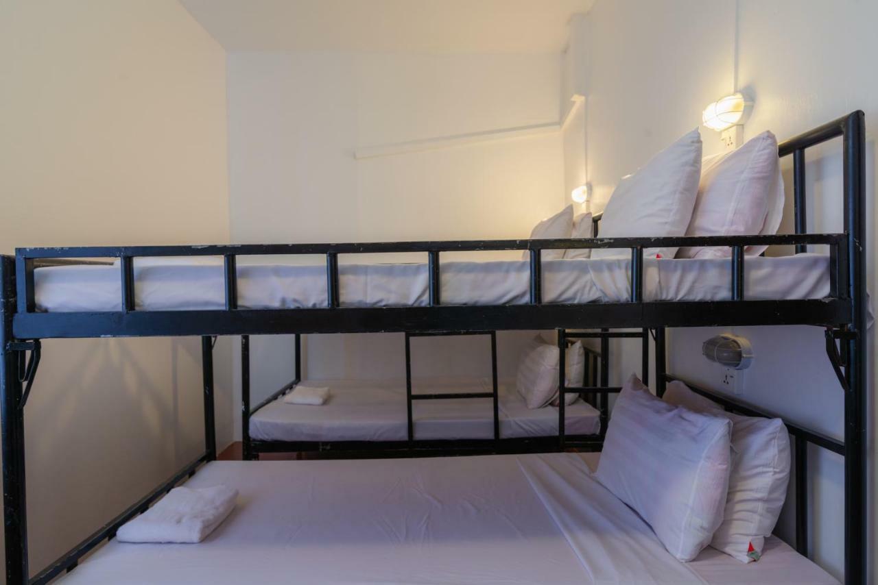 Five Rose Siem Reap Hostel Bagian luar foto