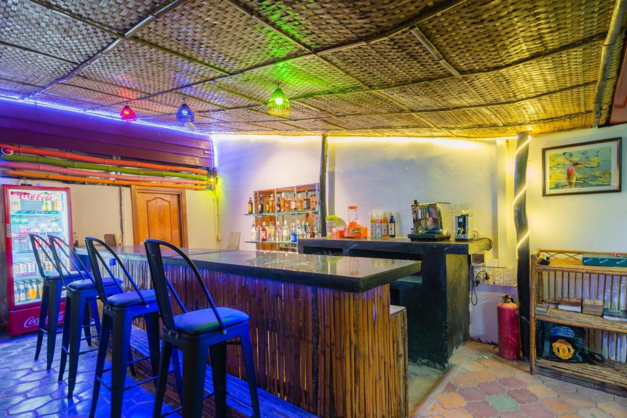 Five Rose Siem Reap Hostel Bagian luar foto