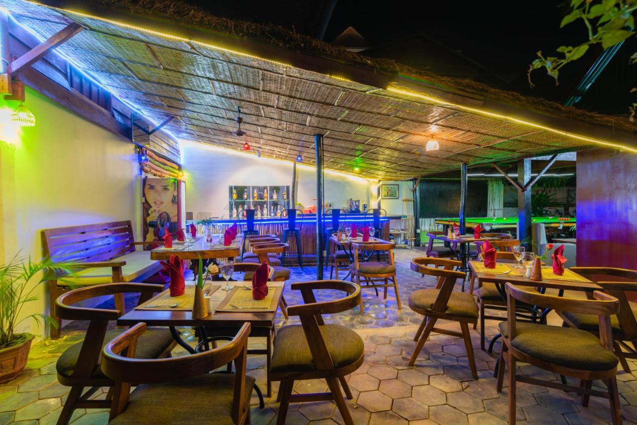 Five Rose Siem Reap Hostel Bagian luar foto